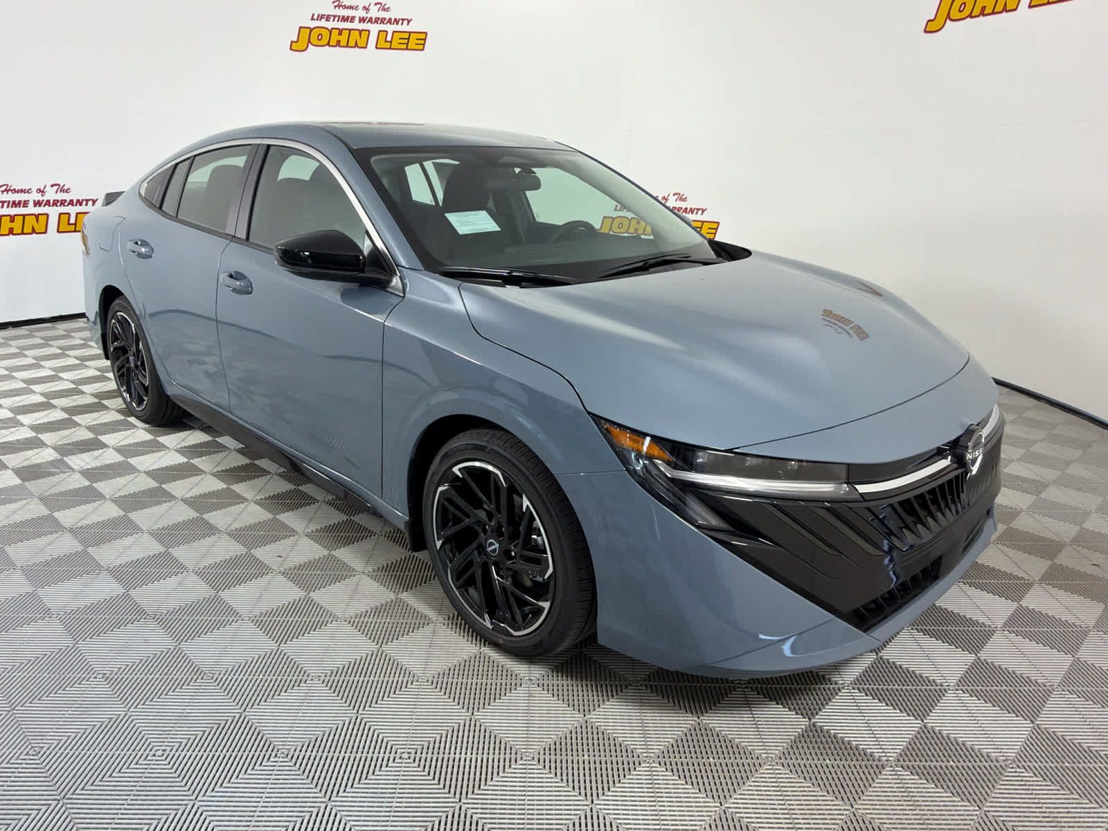 New 2027 Nissan Sentra SR w/ Floor Mat Package FWD image 8