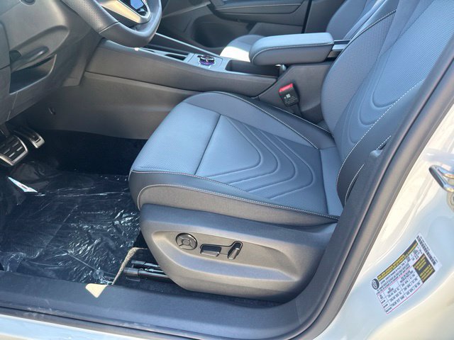 New 2026 Volkswagen Tiguan SE R-Line AWD/4WD image 17
