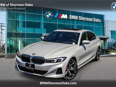 Used 2026 BMW 330i Sedan w/ Convenience Package RWD image 1