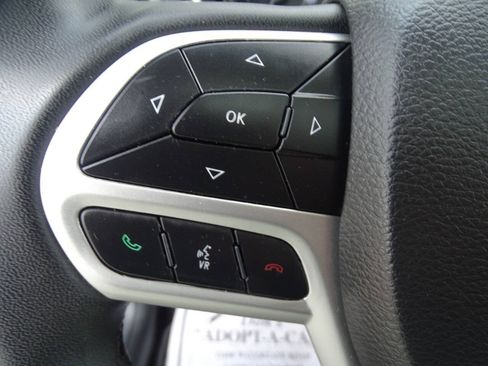Used 2022 Jeep Cherokee 4WD Latitude Lux image 19