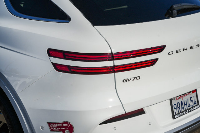 Used 2025 Genesis Electrified GV70 AWD/4WD image 13