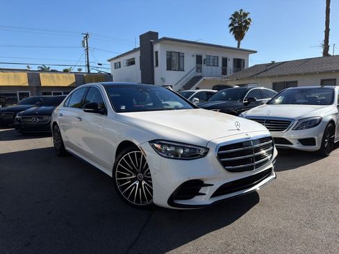 Used 2022 Mercedes-Benz S 580 4MATIC Sedan image 3