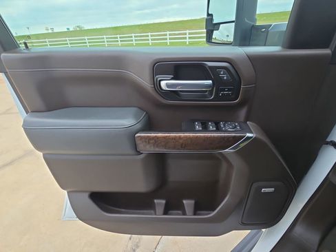 Used 2021 GMC Sierra 3500 Denali w/ Denali Ultimate Package AWD/4WD image 27