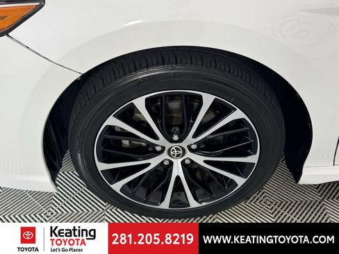 Used 2020 Toyota Camry SE FWD image 28
