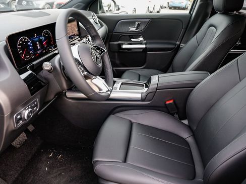 New 2025 Mercedes-Benz GLA 250 image 18
