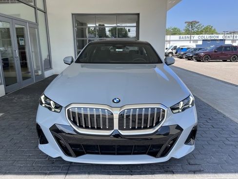 Certified 2024 BMW 530i xDrive w/ M Sport Package image 9