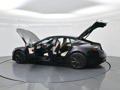 Used 2021 Tesla Model S Plaid image 42