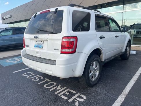 Used 2012 Ford Escape XLT AWD/4WD image 2