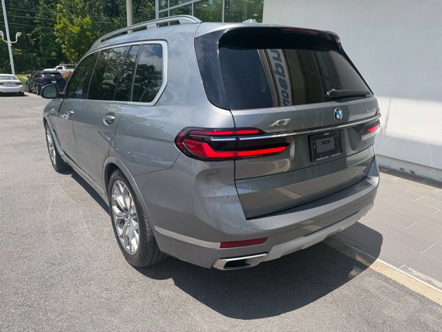 Used 2026 BMW X7 xDrive40i AWD/4WD image 9