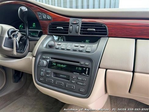 Used 2001 Cadillac De Ville w/ Comfort/Convenience Pkg image 33
