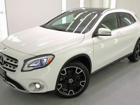 Used 2020 Mercedes-Benz GLA 250 w/ Convenience Package image 28