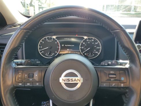 Certified 2021 Nissan Rogue SV w/ Premium Package image 20