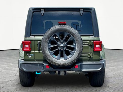 Used 2022 Jeep Wrangler Unlimited Sahara w/ Cold Weather Group AWD/4WD image 5