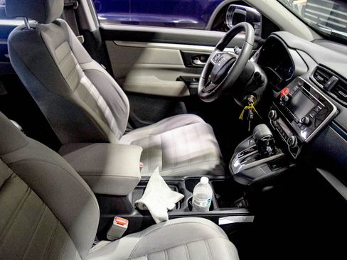 Used 2017 Honda CR-V LX image 8
