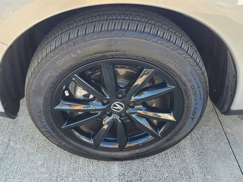 Used 2025 Acura RDX SH-AWD image 4