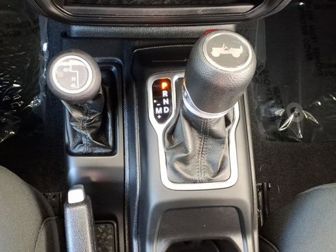 Used 2021 Jeep Wrangler Sport AWD/4WD image 26