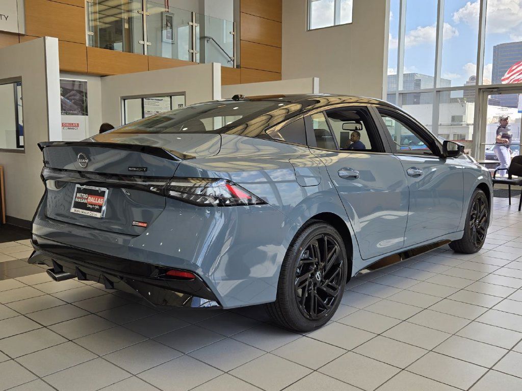 New 2027 Nissan Sentra SR w/ SR Premium Package FWD image 7