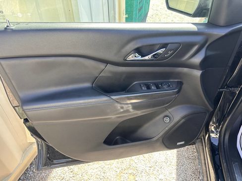 Used 2018 GMC Acadia SLT image 9