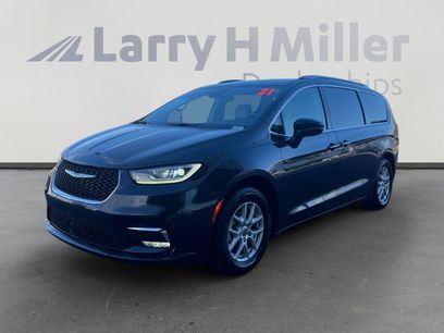 Used 2021 Chrysler Pacifica Touring-L