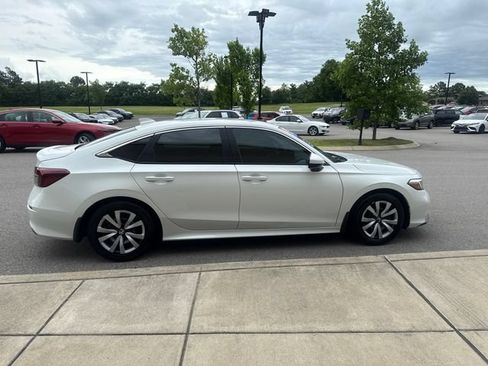 Certified 2025 Honda Civic LX image 5
