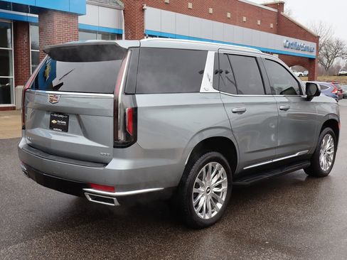 Used 2024 Cadillac Escalade Premium Luxury image 40