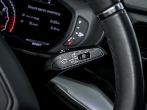 Used 2020 Lamborghini Urus image 33