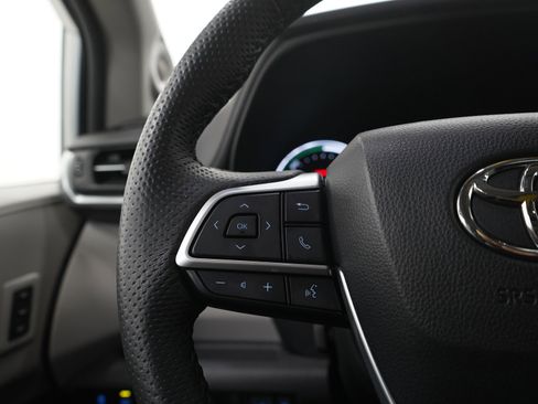 Used 2024 Toyota Sienna Limited AWD/4WD image 26