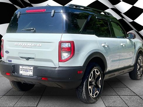 Certified 2023 Ford Bronco Sport Outer Banks w/ Tech Package AWD/4WD image 2