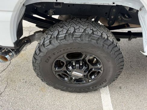 Used 2023 Ford F350 XLT w/ XLT Premium Package AWD/4WD image 13