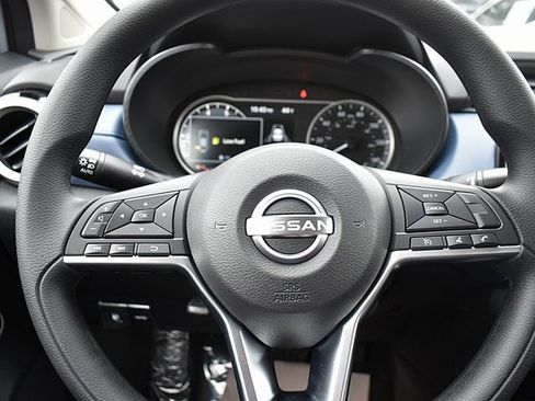 New 2025 Nissan Versa SV w/ Trunk Package FWD image 11