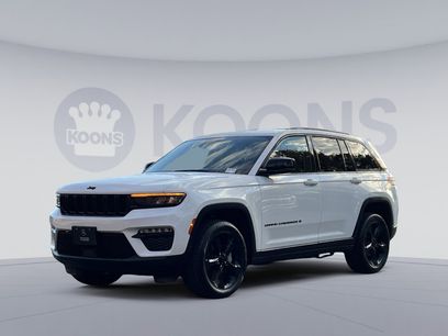 Used 2023 Jeep Grand Cherokee Limited w/ Black Appearance Package