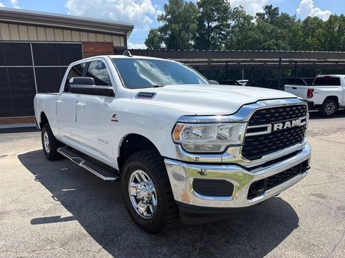 Used 2022 RAM 2500 Big Horn AWD/4WD image 3