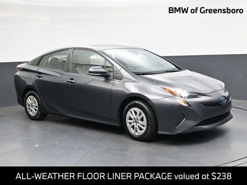 Used 2017 Toyota Prius Two image 1