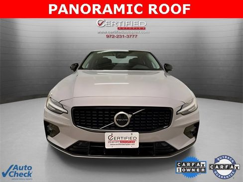 Used 2025 Volvo S60 B5 Core image 2
