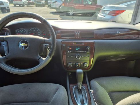 Used 2011 Chevrolet Impala LS image 6