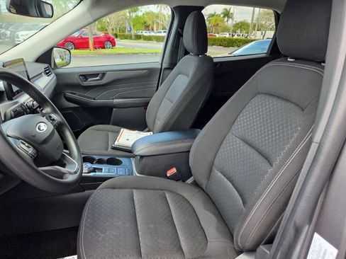 Used 2025 Ford Escape Active image 17