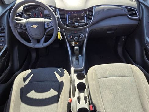 Used 2022 Chevrolet Trax LS w/ Tint and Cruise Package image 13