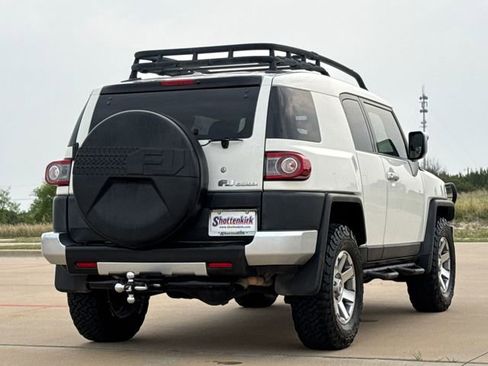 Used 2014 Toyota FJ Cruiser 4WD w/ Convenience Package image 7