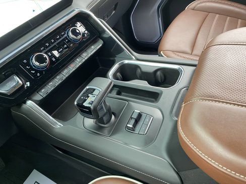 Used 2024 GMC Sierra 1500 Denali Ultimate image 32