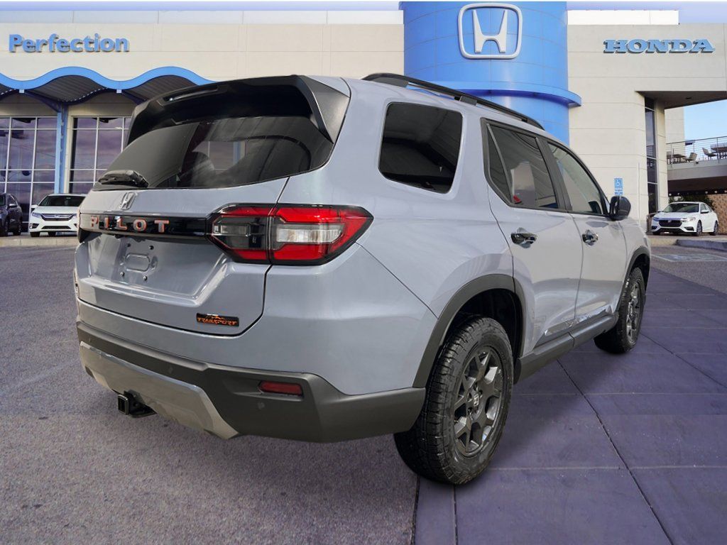 New 2026 Honda Pilot TrailSport image 7