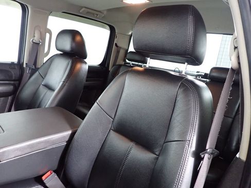 Used 2009 GMC Sierra 1500 SLE w/ Power Pack Plus AWD/4WD image 17
