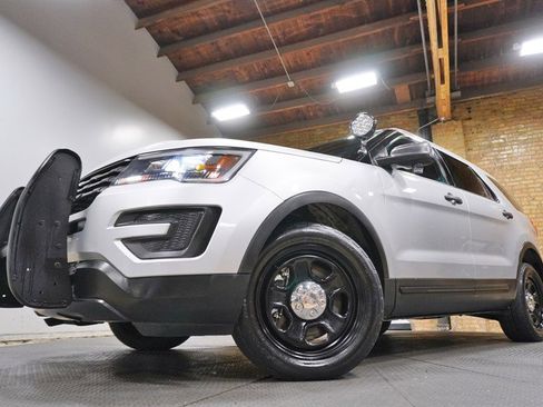 Used 2018 Ford Explorer 4WD Police Interceptor image 3