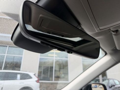 Used 2021 Toyota Highlander XLE image 33