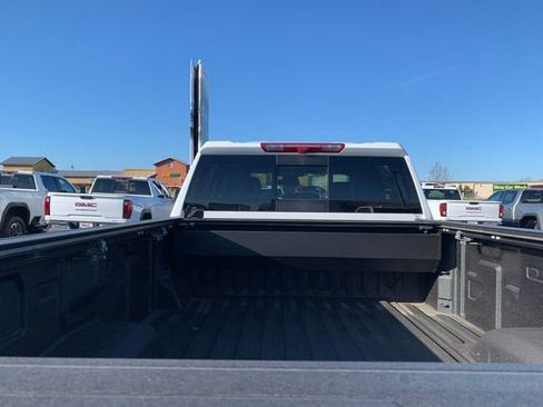 New 2025 GMC Sierra 2500 SLT w/ SLT Convenience Package AWD/4WD image 9