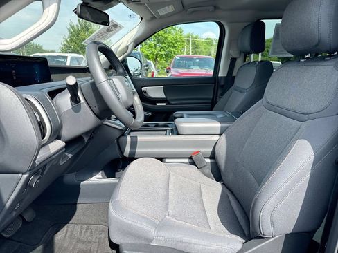 Used 2025 Ford Expedition Max Active AWD/4WD image 20