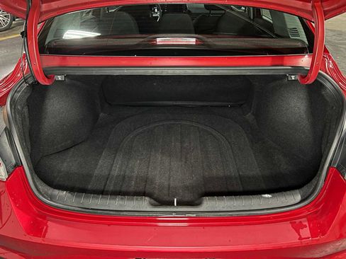 Used 2023 Hyundai Elantra Blue image 15