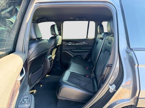 Used 2022 Jeep Grand Cherokee Altitude image 20