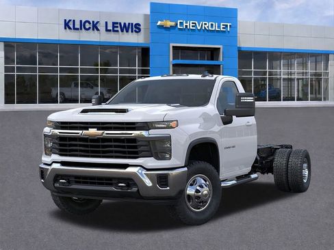 New 2026 Chevrolet Silverado 3500 LT w/ Snow Plow Prep Package image 6