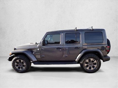 Used 2020 Jeep Wrangler Unlimited Sahara image 2