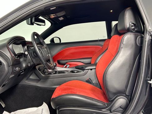 Used 2022 Dodge Challenger R/T Scat Pack RWD image 28